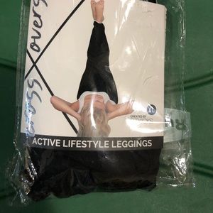 NWT Crossovers Active Lifestyle Leggings by Fitkicks